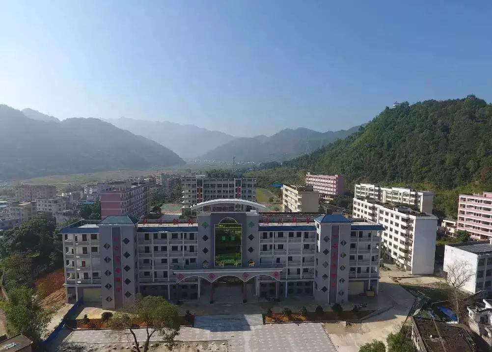 校園環(huán)境