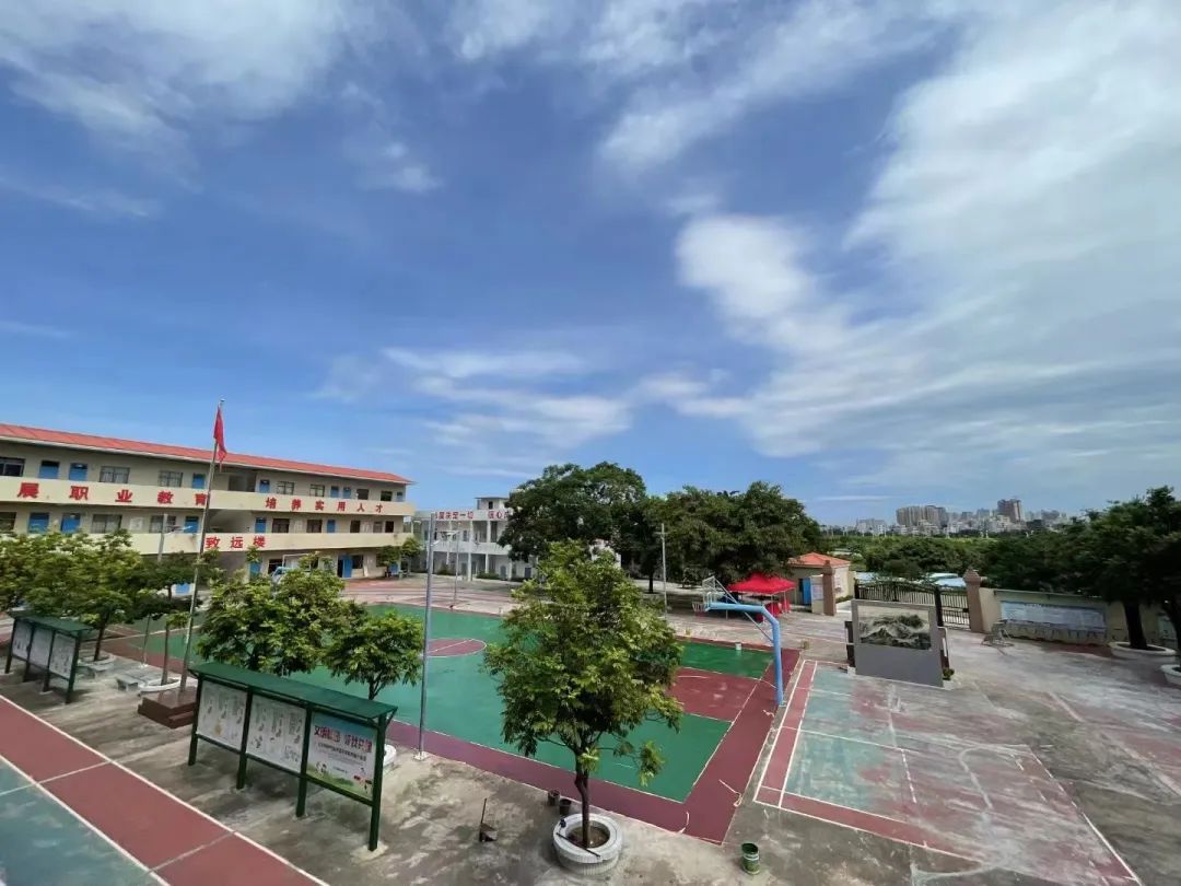 校園環(huán)境